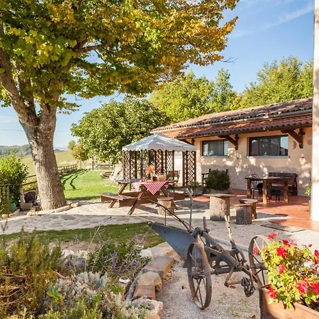Sleeps 2 Pool Wifi T762444 * Piobbico